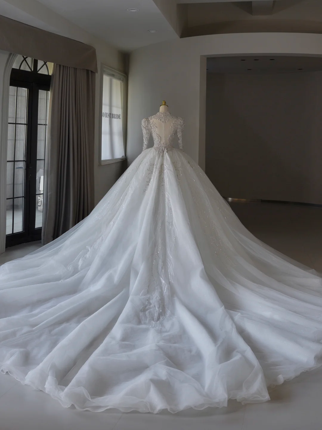 Robe de mariée luxueuse en dentelle, col en V, manches longues, avec perles argentées, robe de mariée modeste, DH1301