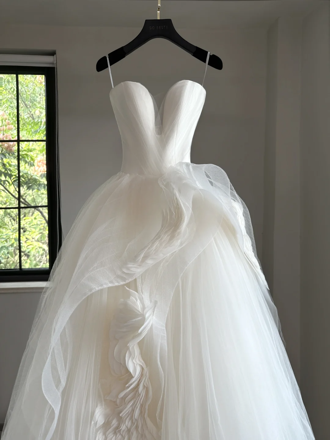 Ethereal Brautkleid Ballkleid Schatz Tüll Weiß Ärmellos Lange Einfache Brautkleider Brautkleider DH2052