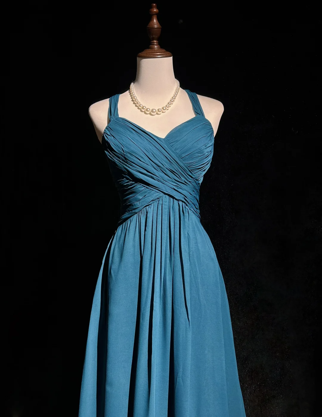 Retro A-Linie Neckholder Ärmelloses Chiffon Plissee Lange Ballkleider Partykleid 21. Geburtstag Outfits Abschlusskleider DH2670