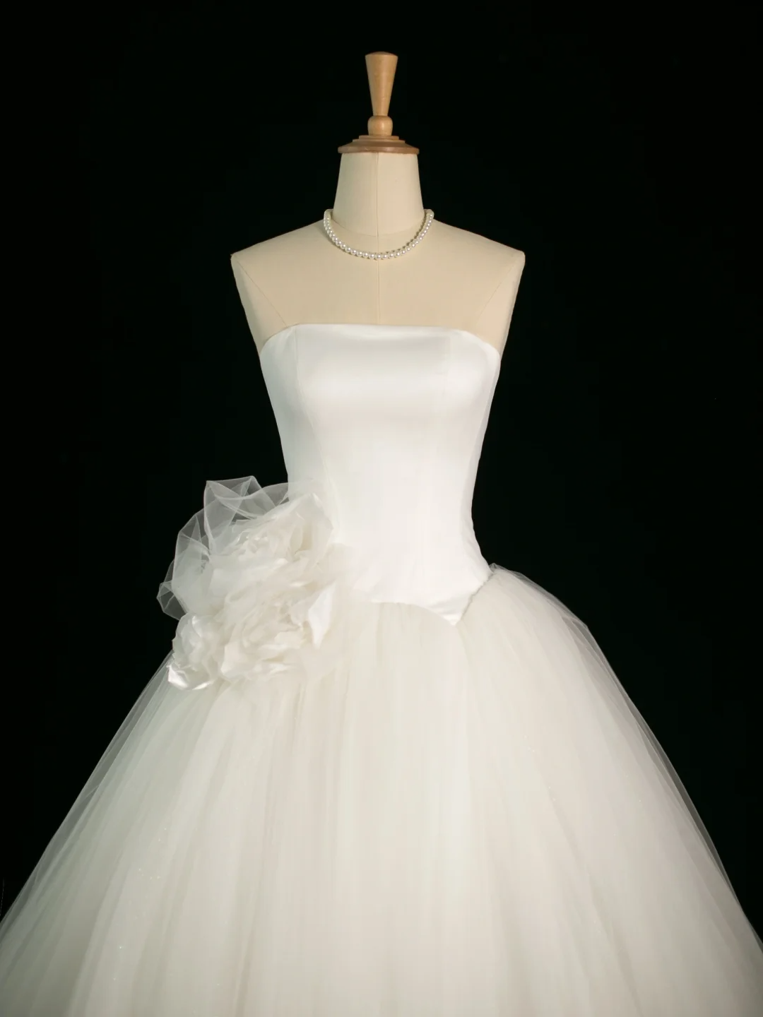 Elegantes Brautkleid Ballkleid Trägerlos Tüll Weiß Sommer Lange Brautkleider Brautkleid Brautkleider DH390