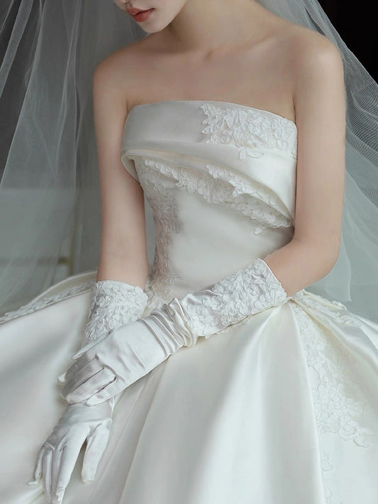 Prinzessin Brautkleid Ballkleid Trägerlos Ärmellos Spitze Weiß Applikationen Brautkleider Hübsche Brautkleider DH958