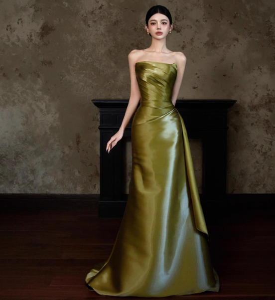 Süßes Ballkleid Spaghettiträger Silbergrau Mini Kurzes Formales Homecoming-Kleid Party Kurzes Ballkleid Hoco Kleider DH2684