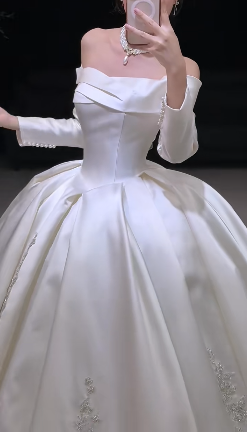 Timeless Off-shoulder Ball Gown Satin Long Wedding Dresses Beaded Appliques White Bridal Gowns Long Sleeves Bridal Dresses DP04306