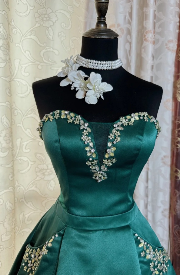Sexy Sweetheart A-Line Long Prom Dresses Satin Green Party Dresses Sleeveless Evening Dresses DP04469