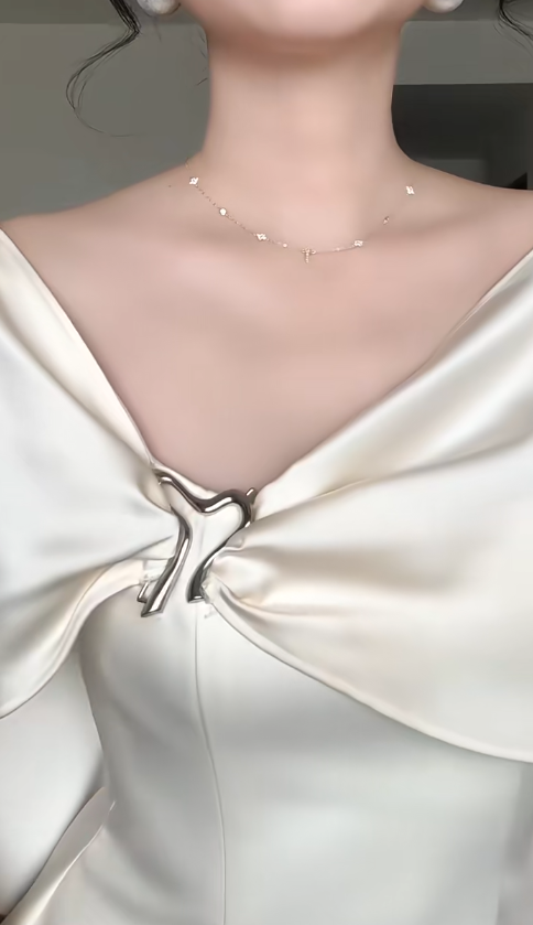 Sexy Ivory Short Prom Dresses V-neck A-Line Evening Dresses Satin Sleeveless Birthday Dresses DP04720