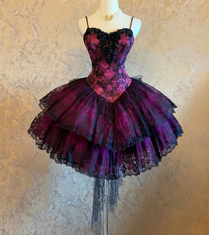 Süßes Ballkleid Spaghettiträger Silbergrau Mini Kurzes Formales Homecoming-Kleid Party Kurzes Ballkleid Hoco Kleider DH2684