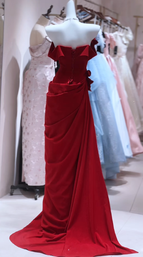Elegantes rotes Satin-Abendkleid, trägerlos, langes Etuikleid, DP05275