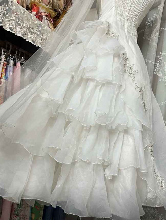 Chic White Long Wedding Dress A-Line Straps Tulle Bridal Dress Sleeveless Bridal Gowns DP05300