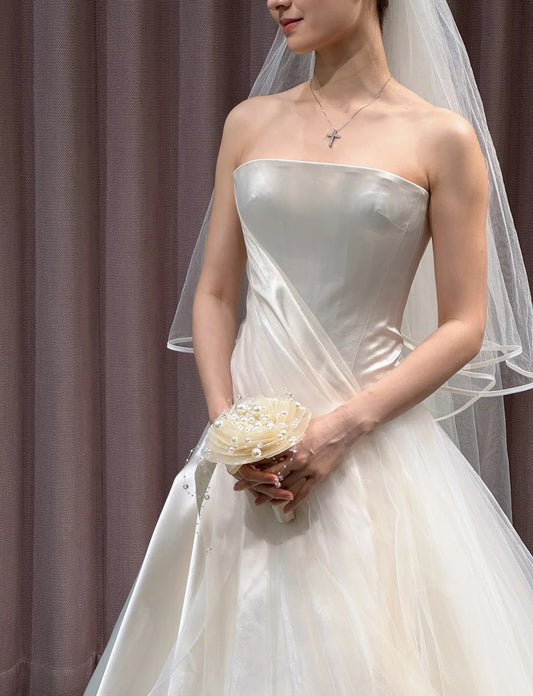 Chic A-Line Long Wedding Dress Strapless Satin Bridal Gowns White Sleeveless Bridal Dress DP05341