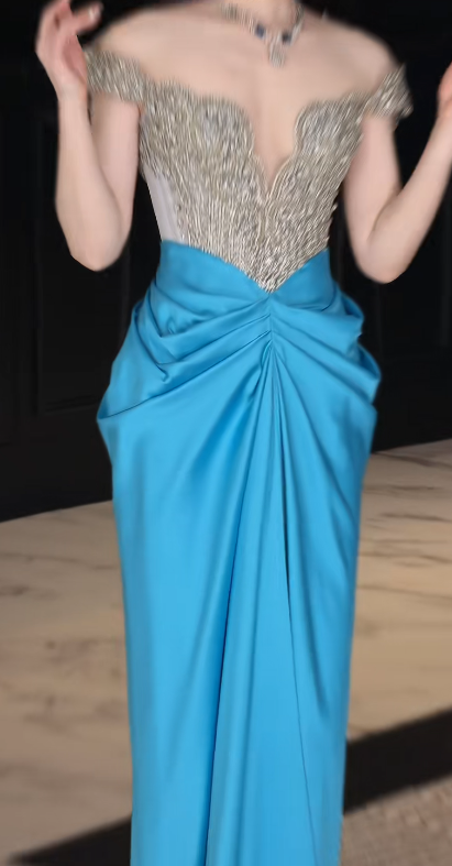 Longue robe de soirée chic bleue, fourreau sans épaules, en satin orné de perles, robe de bal DP05352