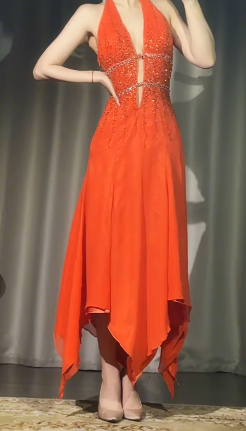 Schickes orangefarbenes Ballkleid A-Linie Neckholder Perlen Chiffon Langes Abendkleid DP05368