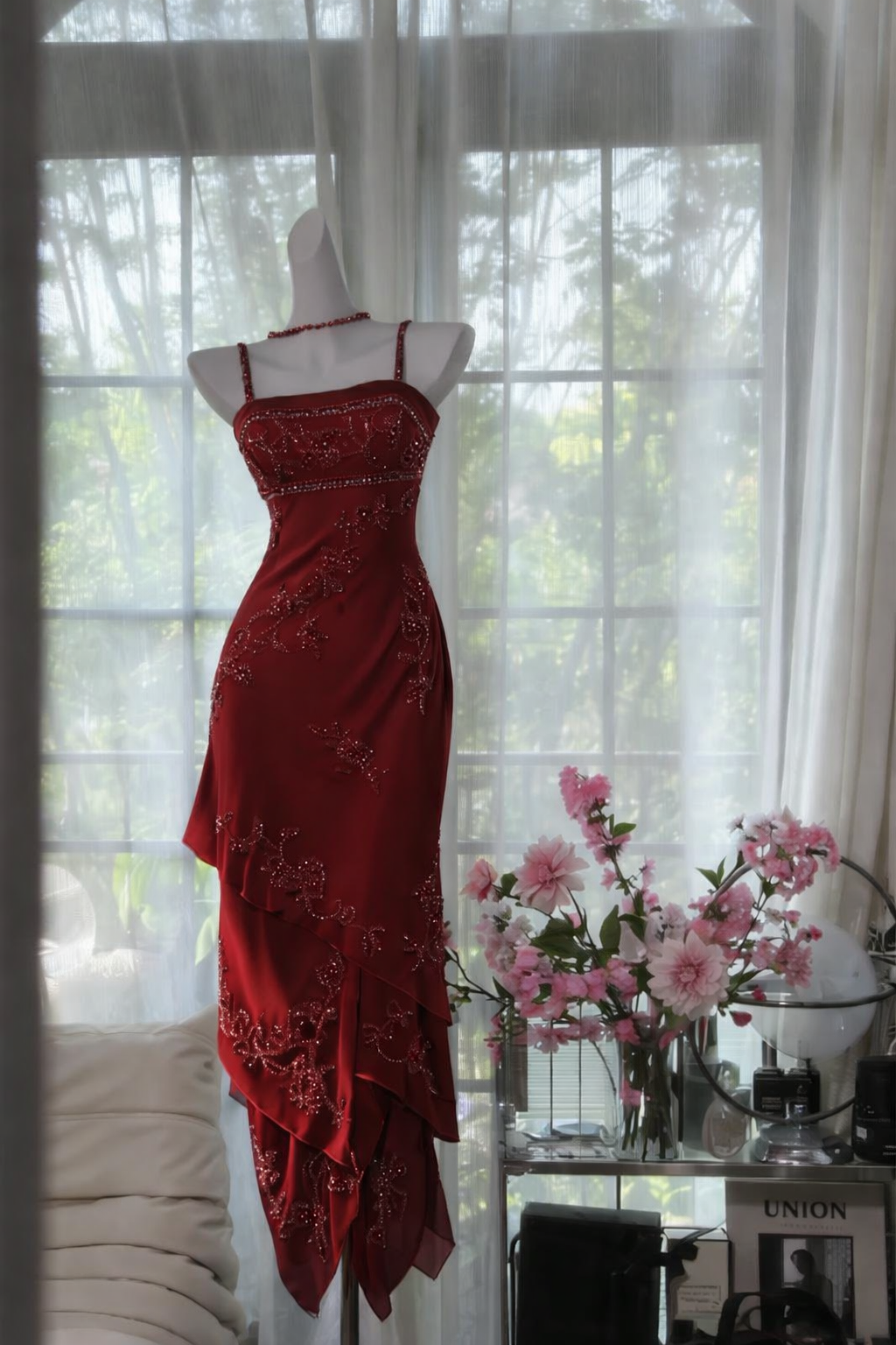 Chic Burgundy Prom Dress Straps Sheath Chiffon Beaded Long Evening Dress Sleeveless Formal Dress DP05383