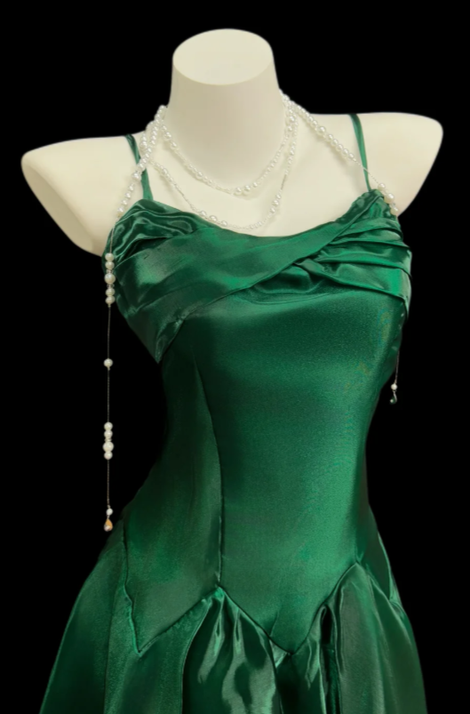 Chic Green Prom Dress Spaghetti Straps A-Line Satin Long Evening Dress DP05439