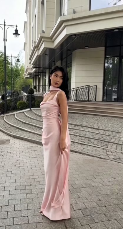 Elegantes rosa Brautjungfernkleid Satin-Hochzeitsgastkleid Spaghettiträger Etui Lang Abendkleid DP05449