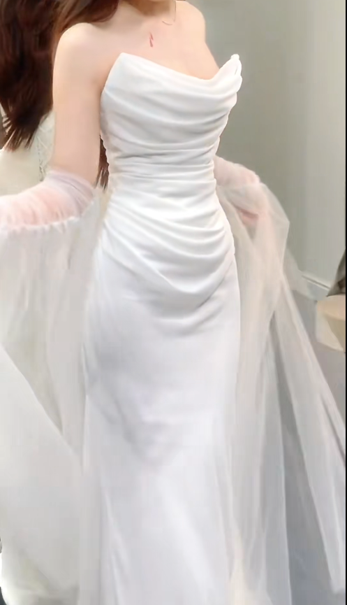 Élégante robe de mariée longue fourreau sans bretelles en tulle, sans manches, robe de mariée blanche DP05654