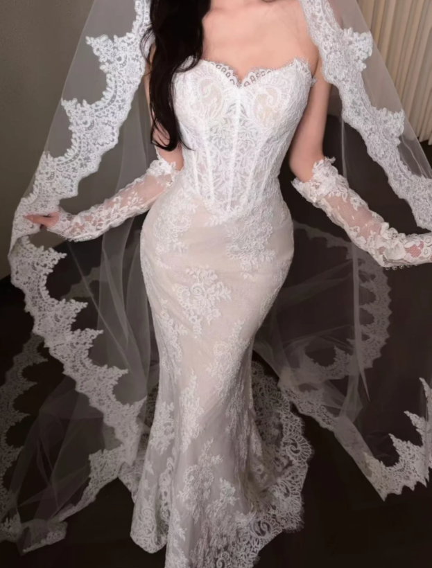 Modest Sweetheart Mermaid Wedding Dress Lace Applique Bridal Gown White Bridal Dress DP05825
