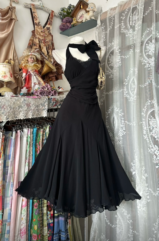 Fashion Black Birthday Dress Halter Hoco Dress A-Line Chiffon Graduation Party Dress DP06064
