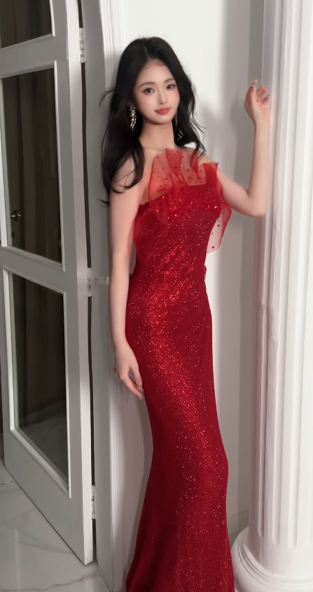 Chic Red Prom Dress Strapless Sheath Tulle Long Evening Dress DP06183