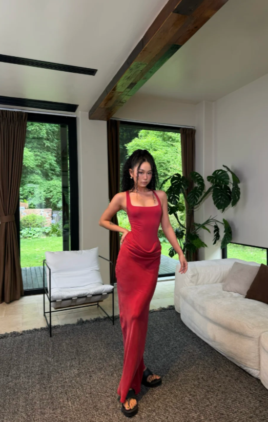 Chic Burgundy Evening Dress Straps Sheath Prom Dress Satin Formal Dress DP06256
