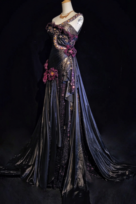 Schickes, schmales Abendkleid aus Satin in Dunkelviolett, Ballkleid DP07395