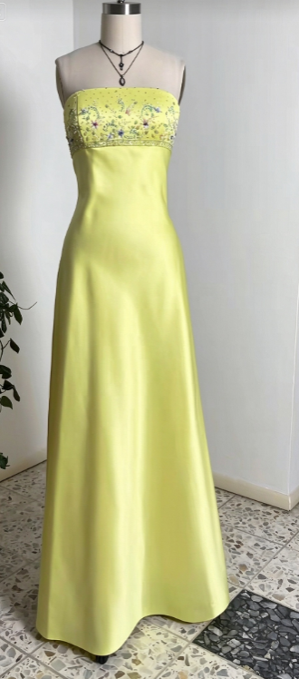Robe de bal fourreau longue sans bretelles en satin jaune DP07484