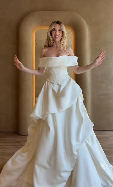 Jolie robe de mariée blanche en satin, coupe trapèze, longue DP08191