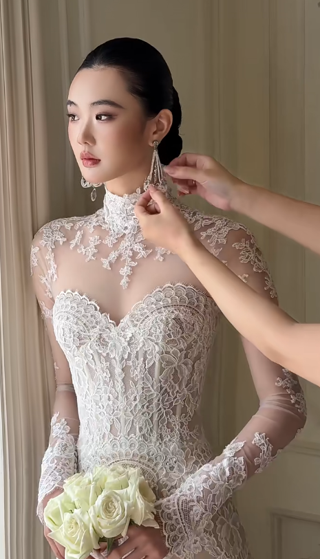 Glam White Bridal Gown Sheath Lace Long Wedding Dress DP08251