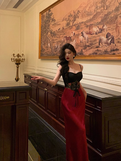 Edle Meerjungfrau Spaghettiträger Rot Langes Kleid zum 18. Geburtstag Partykleid 21. Geburtstag Outfits Geburtstagskleid Ideen für Frauen DP1395