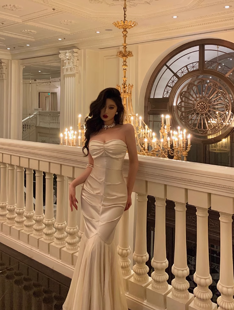 Elegantes Meerjungfrau-Kleid mit Herzausschnitt, weiß, ärmellos, für den 23. Geburtstag, Partykleid, Geburtstags-Outfits, Geburtstagskleid-Ideen für Frauen, DP1426