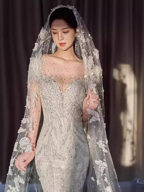 Romantisches Brautkleid Meerjungfrau Scoop Pailletten Weiß Brautkleider Minimalist Brautkleider DP1804