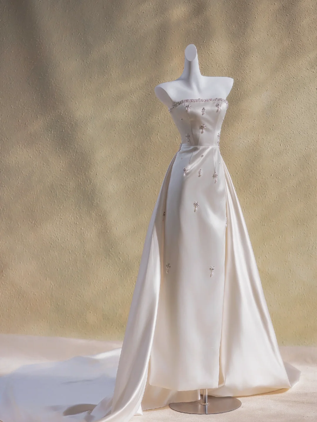 Simple Wedding Dress Sheath Strapless Satin Beads Long Summer Wedding Dresses Bridal Gowns DP1880