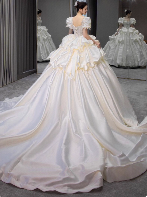 Princess Bridal Dress Ball Gown V-Neck Satin White Beads Long Wedding Dress Modest Bridal Gowns DP2767