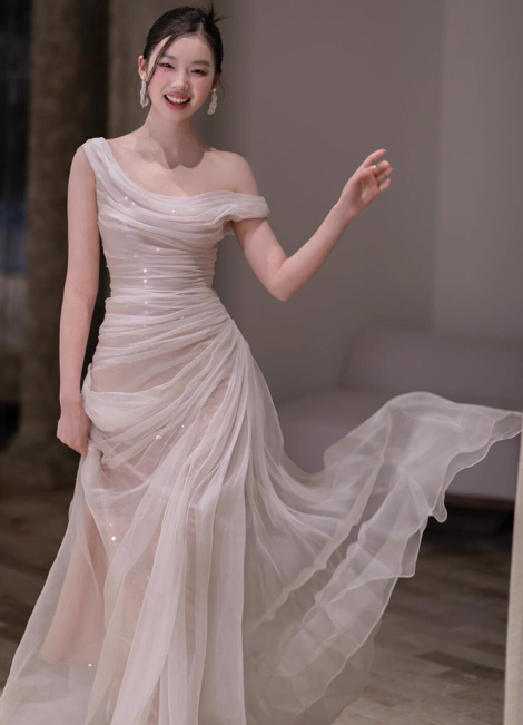 Süßes Ballkleid Spaghettiträger Silbergrau Mini Kurzes Formales Homecoming-Kleid Party Kurzes Ballkleid Hoco Kleider DH2684
