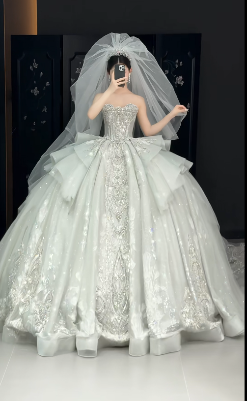 Süßes Ballkleid Spaghettiträger Silbergrau Mini Kurzes Formales Homecoming-Kleid Party Kurzes Ballkleid Hoco Kleider DH2684