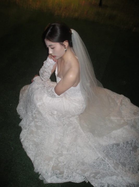 Modest Strapless Sheath Lace Long Wedding Dresses White Bridal Gowns Sleeveless Bridal Dresses DP3869