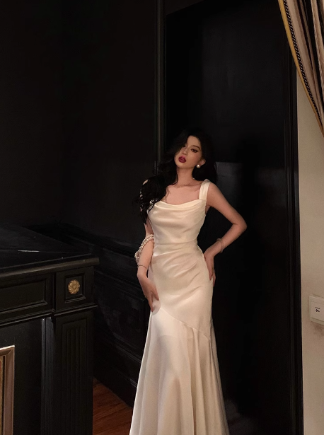 Edles Meerjungfrauen-Kleid mit quadratischem Ausschnitt, weißes Partykleid zum 18. Geburtstag, Outfits zum 18. Geburtstag, Geburtstagskleid-Ideen für Frauen, DP582