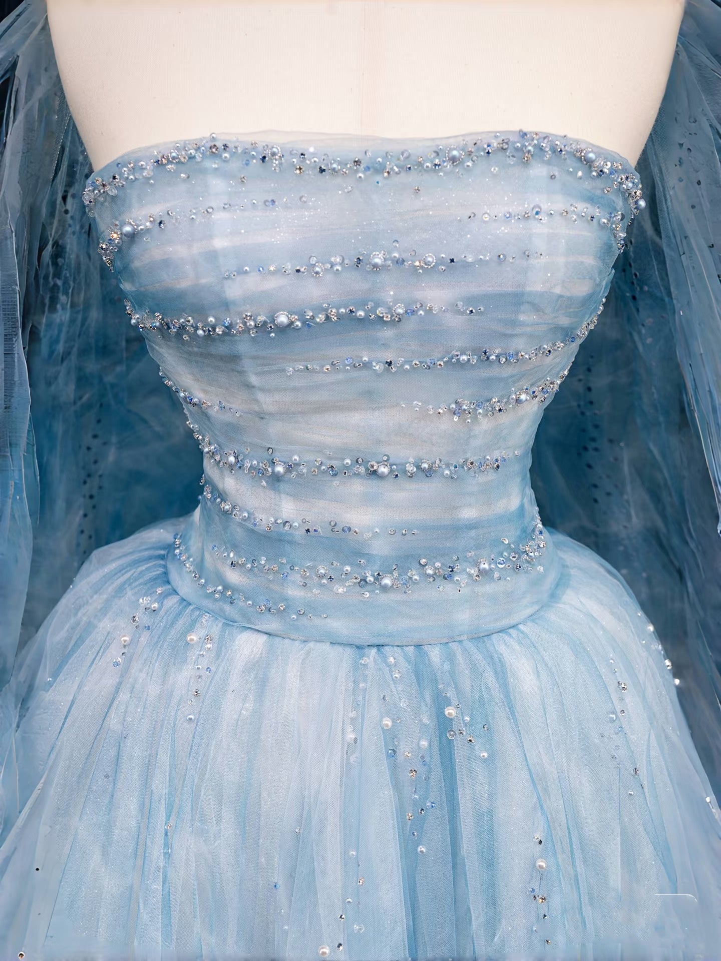 Bescheidenes Ballkleid Trägerlos Blau Tüll Langes Ballkleid Partykleid Abschlusskleider D2739