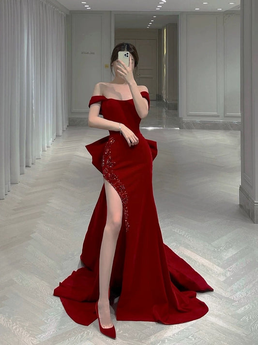 Edle Meerjungfrau Schulterfrei Satin Burgunderrot Kurze Ärmel Abendkleid Lange Ballkleider H2897