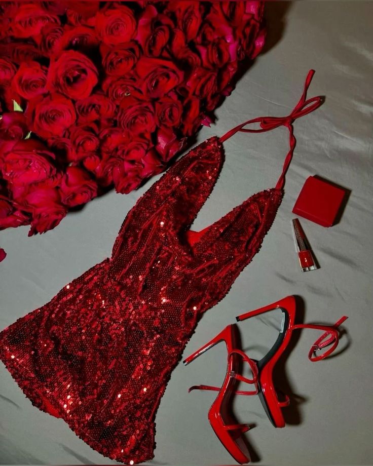 Cute Sheath Halter Sequin Red Short Homecoming Dress Summer Middle School Formal Hoco Dresses Cocktail Dress Birthday Outfits W0581