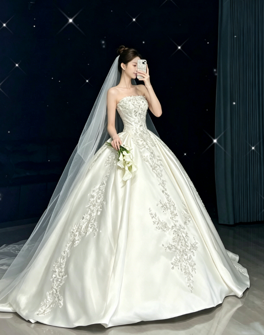 Prinzessin Brautkleid Ballkleid Trägerloses Spitzenweißes Hochzeitskleid Mit Applikationen Brautkleider Bescheidene Hochzeitskleider DH1764