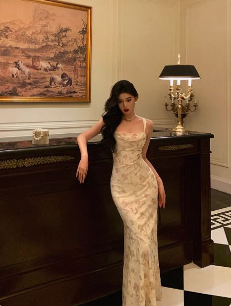 Elegantes Meerjungfrauen-Kleid mit weißen Blumenmustern, ärmellos, für den 21. Geburtstag, Partykleid, Geburtstags-Outfits, Geburtstagskleid-Ideen für Frauen, DP1302