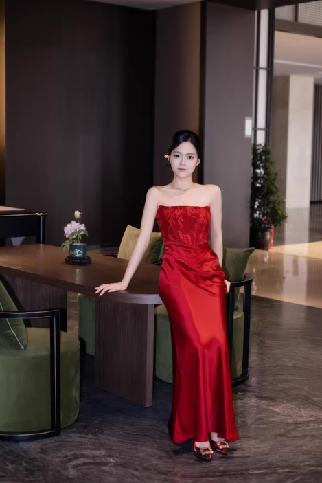 Elegantes Etui-Kleid aus rotem Satin, trägerlos, formelle Sommerkleider für Hochzeitsgäste, Outfits für Hochzeitsgäste, DP2156
