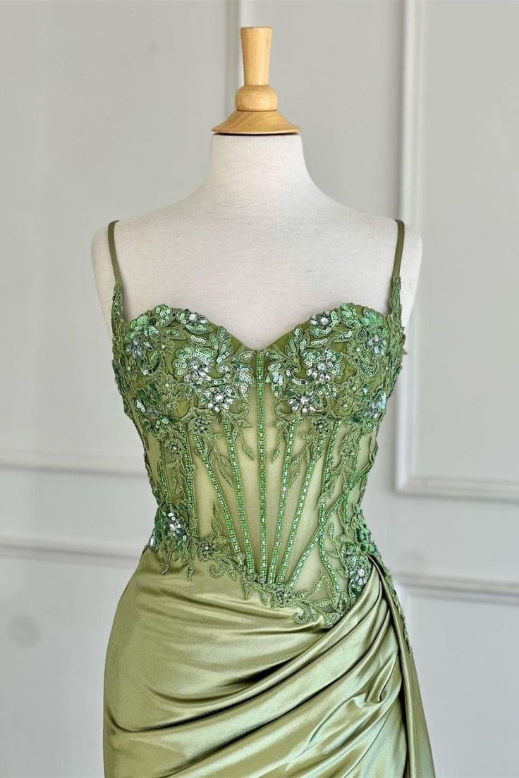 Robe de bal sirène sexy argentée à bretelles spaghetti et appliqués DP307