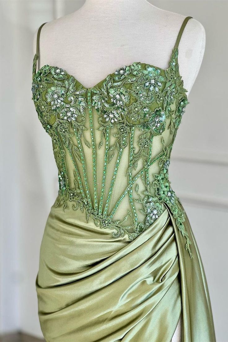 Robe de bal sirène sexy argentée à bretelles spaghetti et appliqués DP307