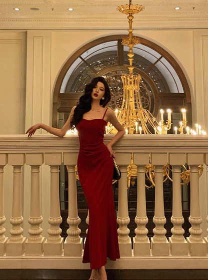 Hübsches Meerjungfrau-Spaghettiträger-Burgunderrotes Kleid zum 18. Geburtstag, lange Party-Geburtstags-Outfits für Frauen, DP0158