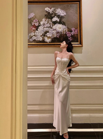 Hübsches Meerjungfrau-Spaghettiträger-weißes Kleid zum 18. Geburtstag, lange Party-Geburtstags-Outfits für Frauen, DP0166