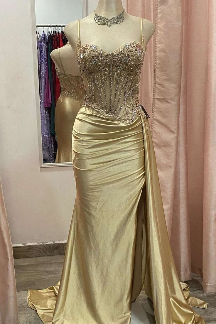 Robe de bal sirène sexy argentée à bretelles spaghetti et appliqués DP307