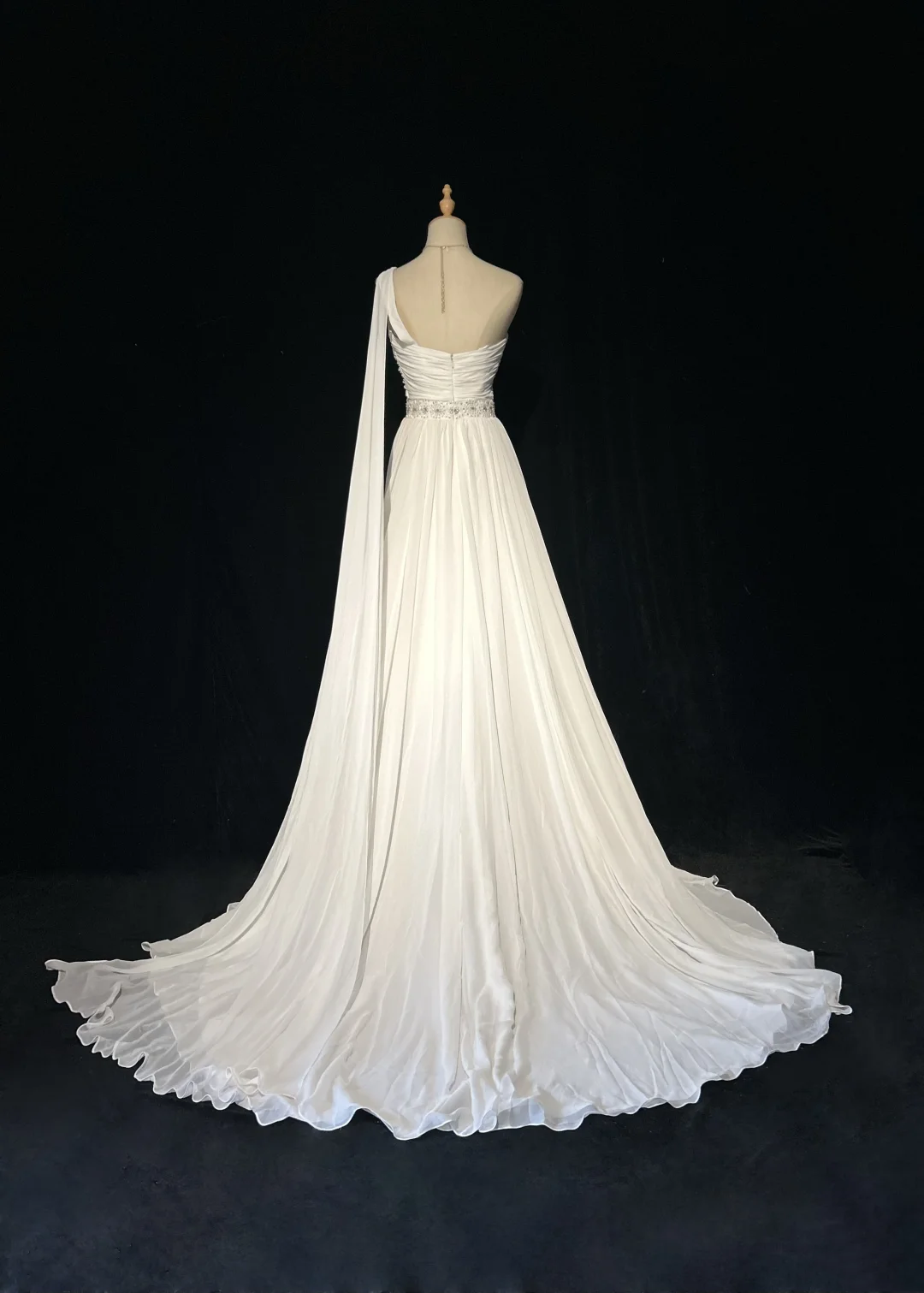 Robe de mariée vintage des années 1960, coupe trapèze, asymétrique, sans manches, en mousseline plissée, perles, longue, blanche, élégante, DH1013