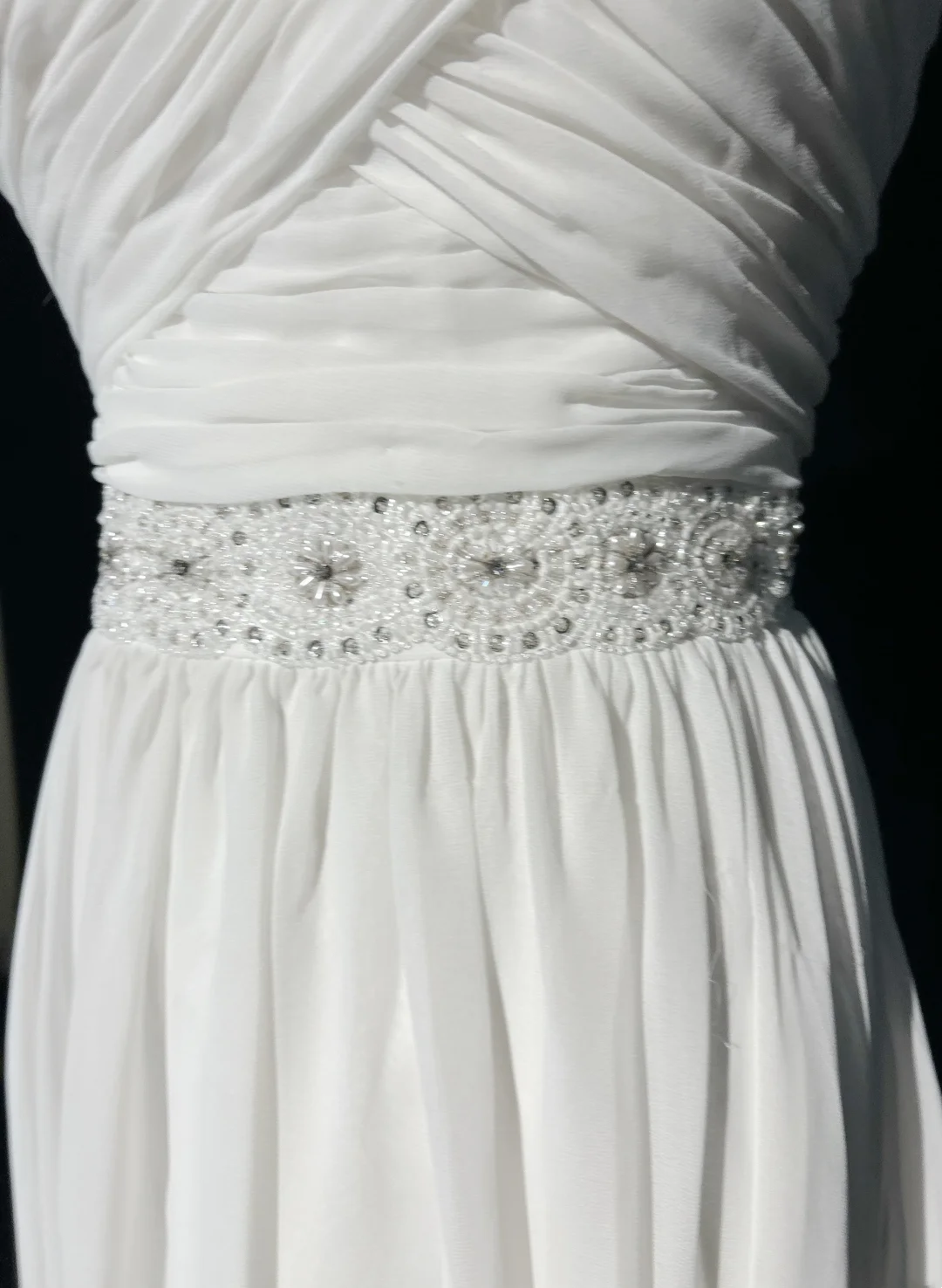 Robe de mariée vintage des années 1960, coupe trapèze, asymétrique, sans manches, en mousseline plissée, perles, longue, blanche, élégante, DH1013