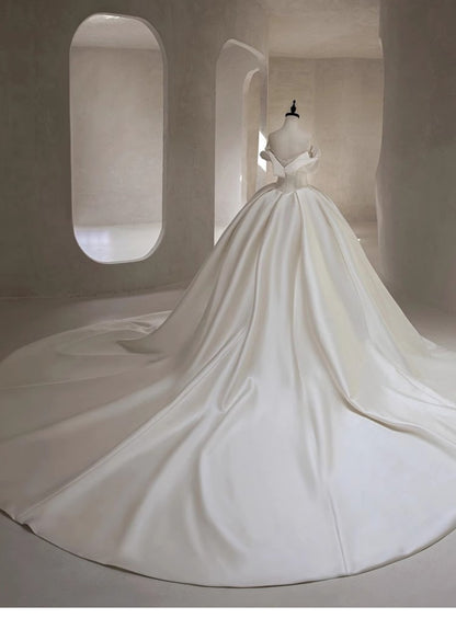 Jolie robe de mariée en satin blanc, épaules dénudées, longue, DH109